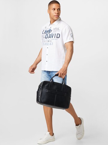 Coupe regular Chemise 'Artwork' CAMP DAVID en blanc