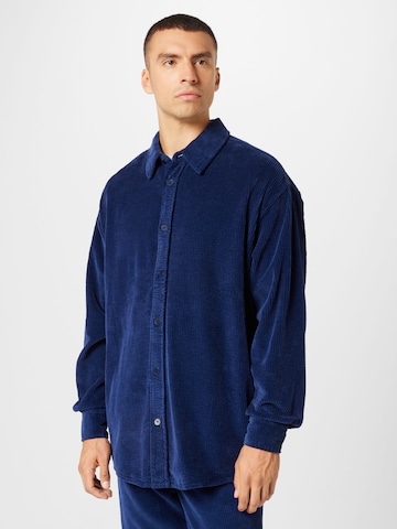 AMERICAN VINTAGE جينز مريح قميص 'PADOW' بلون أزرق: الأمام
