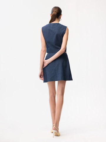 adl Vest in Blue