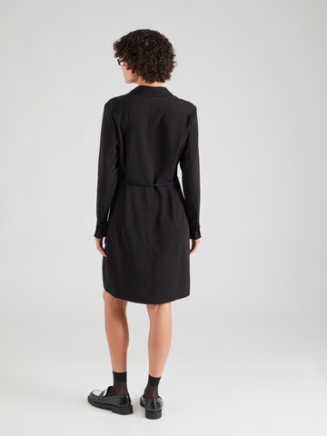 Rochie de la Calvin Klein pe negru