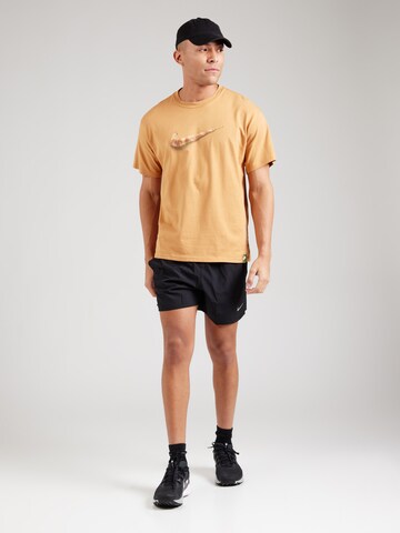 Nike Sportswear Bluser & t-shirts i brun