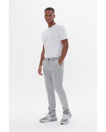 Matinique - Regular Calças chino 'Jens' em cinzento