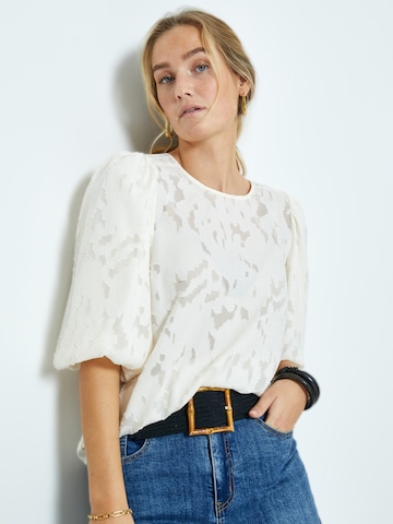 Peppercorn Bluse 'Gyda' i grå