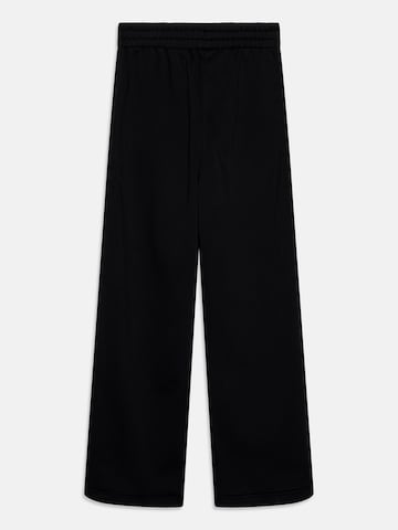 Wide leg Pantaloni 'CLUB' di Nike Sportswear in nero
