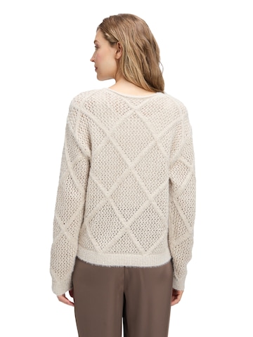 Betty Barclay Trui in Beige