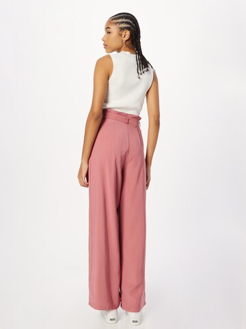 Wide leg Pantaloni con pieghe 'Loreen' di ABOUT YOU in rosa