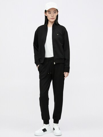 EA7 Emporio Armani Joggingová súprava - Čierna: predná strana