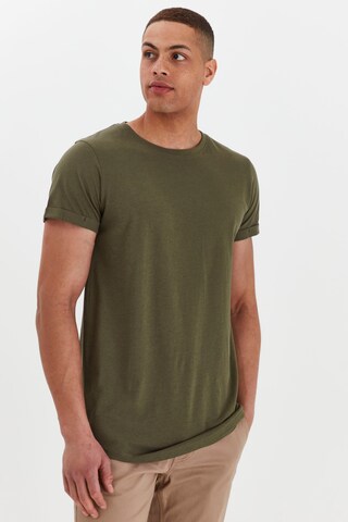 Maglietta 'LONGO' di !Solid in verde: frontale