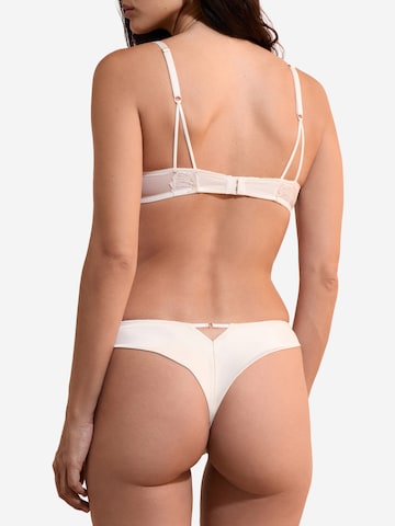 String 'Faveur' di ETAM in beige