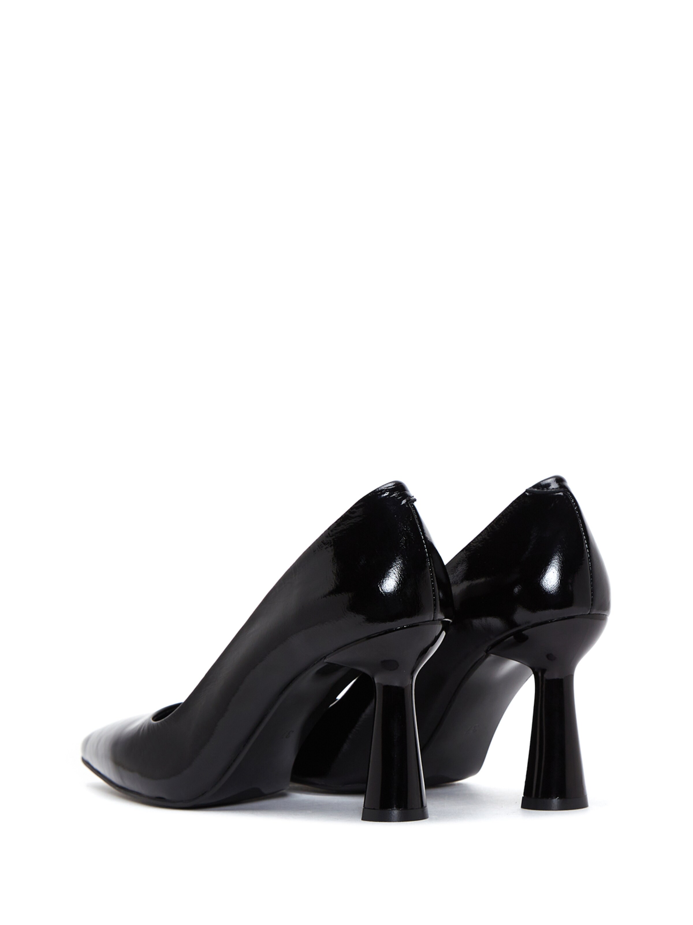 Derimod Pumps in Black