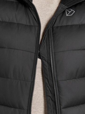 Veste mi-saison 'Tejla' Didriksons en noir
