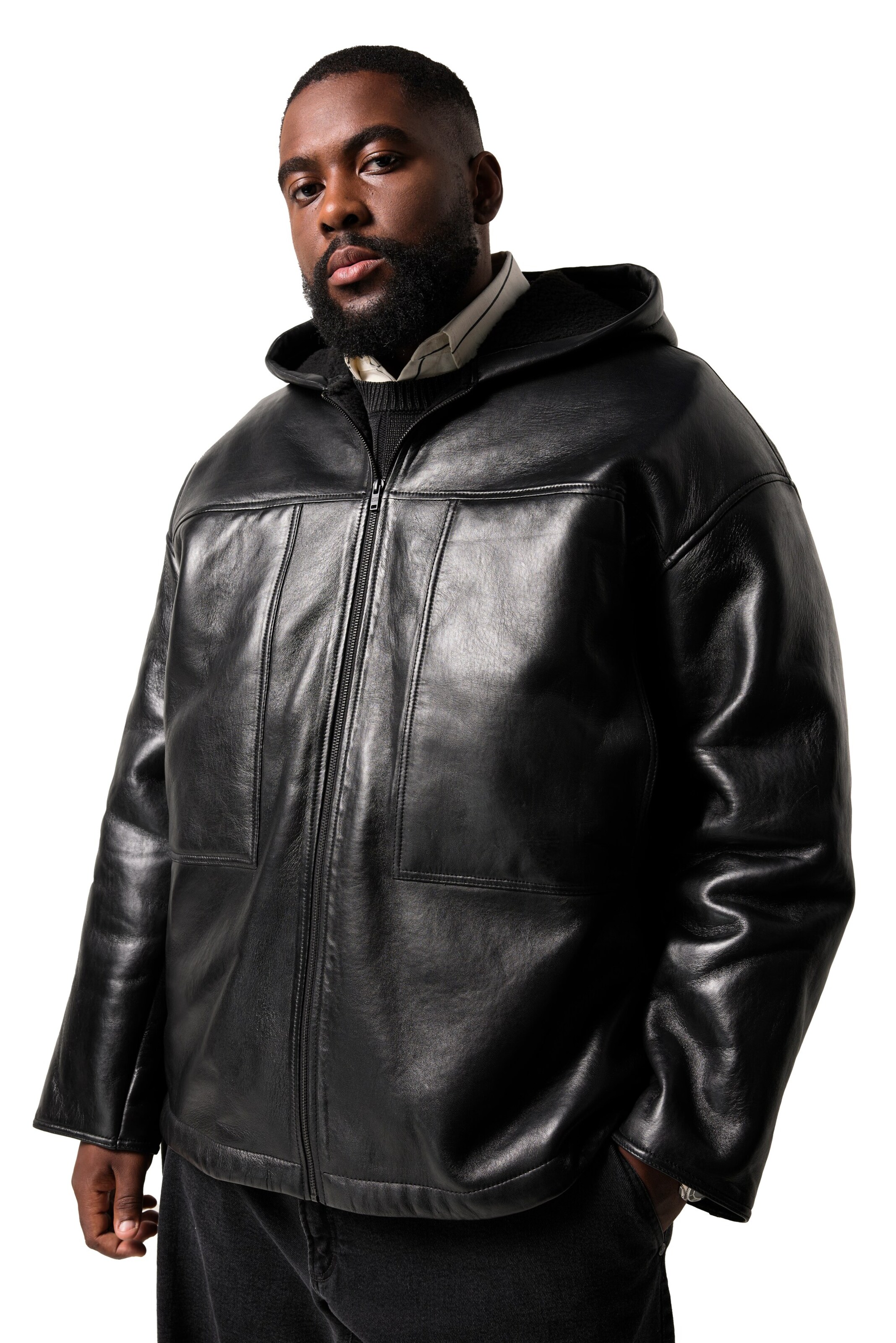 STHUGE Between-Season Jacket in Black: front