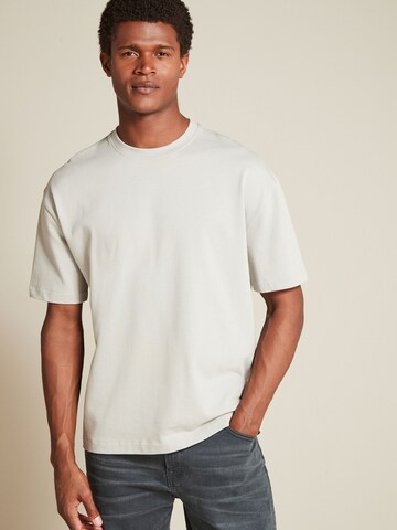 Next T-Shirt in Beige: Vorderseite