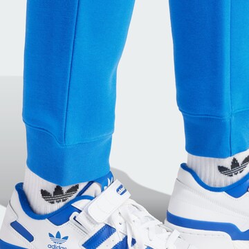 ADIDAS ORIGINALS Tapered Sporthose 'Trefoil Essentials' in Blau