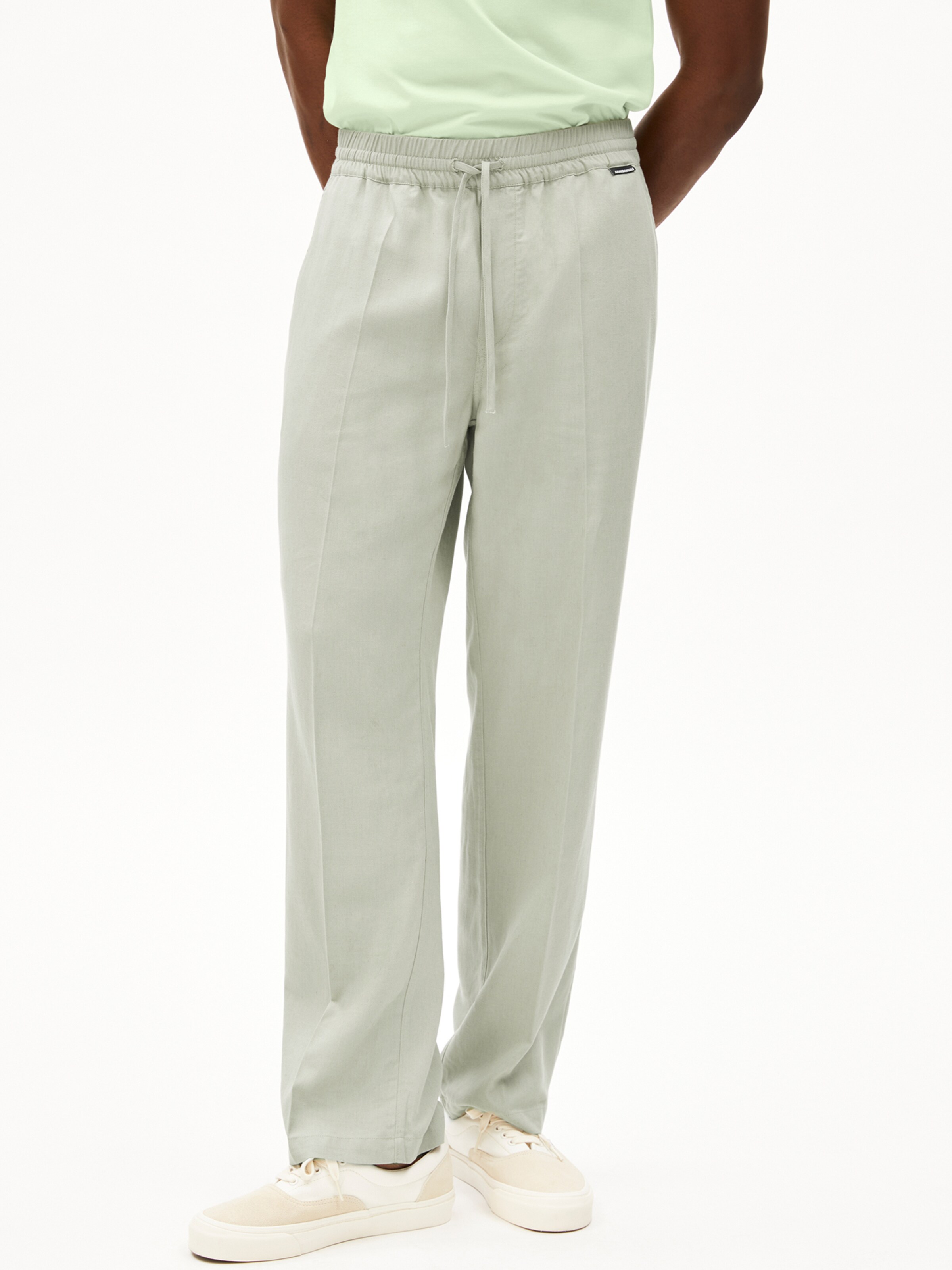 ARMEDANGELS Loosefit Pantalon in Groen: voorkant