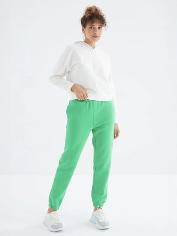Tommy Life Regular Sportbroek in Groen