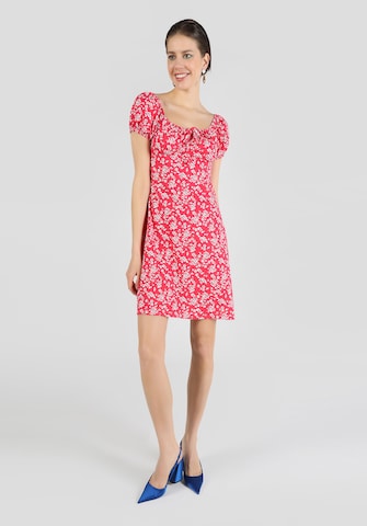 Colin's Jurk in Rood: voorkant