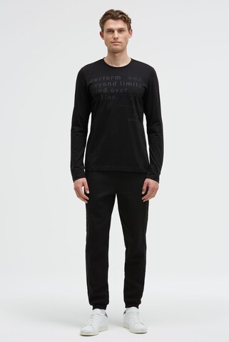 CAMP DAVID Shirt in Black