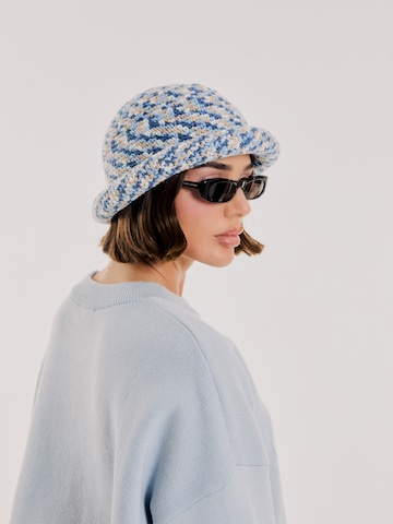 OUT OF ORBIT Beanie 'Kate' in Blue: front