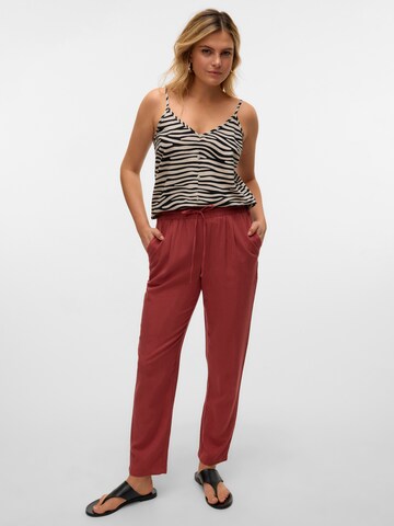Loosefit Pantaloni 'VMJESMILO' di VERO MODA in rosso