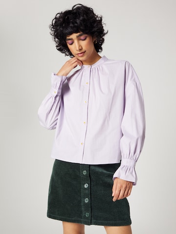 florence by mills exclusive for ABOUT YOU - Blusa 'Camille' em roxo: frente