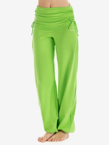 Tapered Pantaloni sportivi 'WH1' di Winshape in verde: frontale