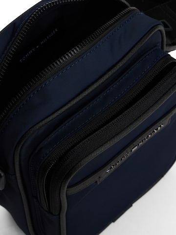 TOMMY HILFIGER Сумка через плечо в Синий
