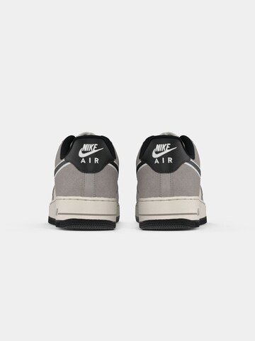 Baskets basses 'AIR FORCE 1 '07 LV8' Nike Sportswear en gris
