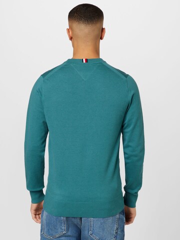 TOMMY HILFIGER Sweater in Green