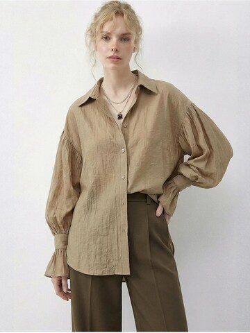 Bianco Lucci Blouse in Bruin: voorkant