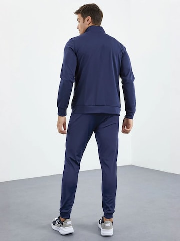 Completo per l'allenamento 'Aktive Sets' di Tommy Life in blu