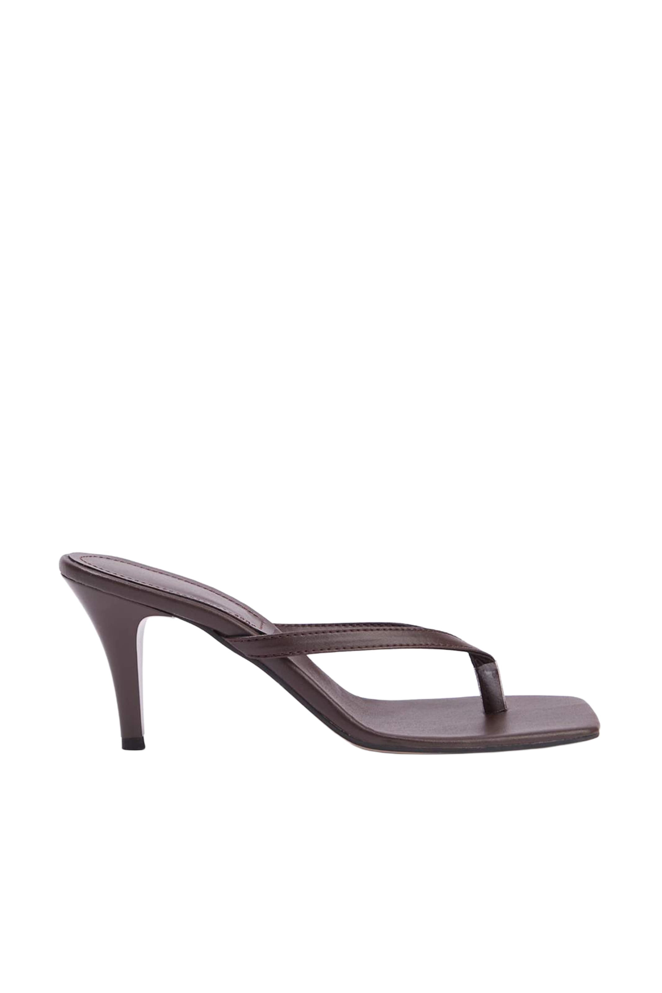 Trendyol - Sandalias de dedo en marrón: frente