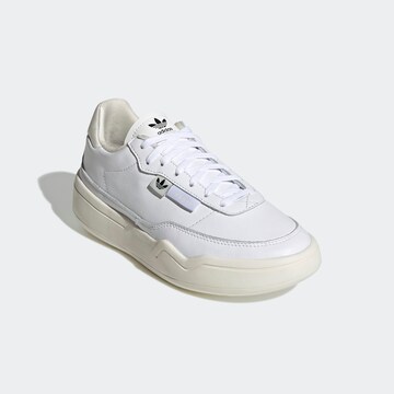 Baskets basses 'Her Court' ADIDAS ORIGINALS en blanc