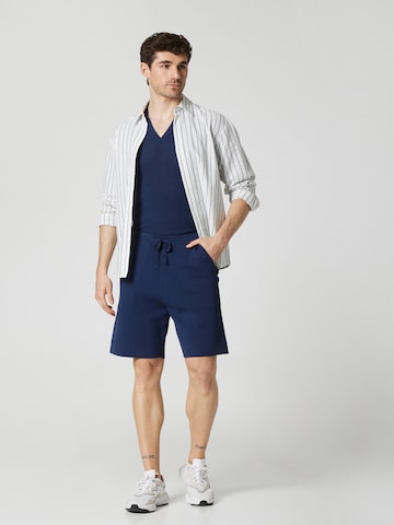 ABOUT YOU x Kevin Trapp Loosefit Shorts 'Mio' in Blau