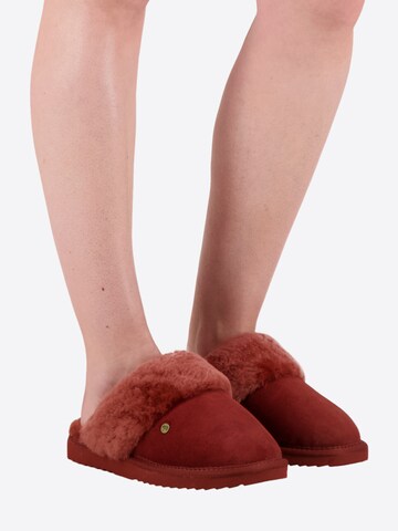 Warmbat Slipper ' Flurry ' in Red