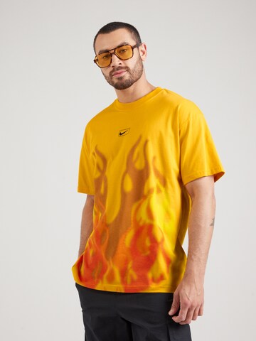 Maglietta di Nike Sportswear in giallo: frontale