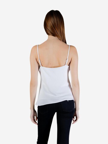 GUESS - Top 'NEW SL CAROLINE LOGO TANK W6GH30 W1845' en blanco