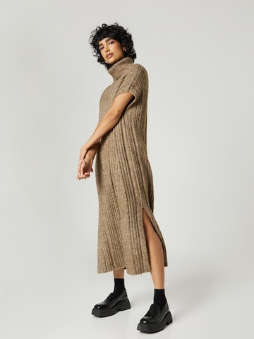 florence by mills exclusive for ABOUT YOU - Vestido 'Nova' en marrón: frente