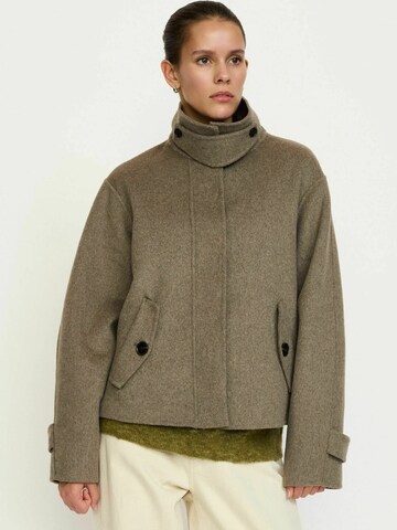 Soft Rebels Between-season jacket ' SRAlire ' in Beige: front