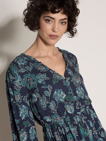 Robe ' ' Apricot en bleu