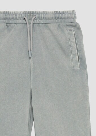 s.Oliver Tapered Trousers in Grey