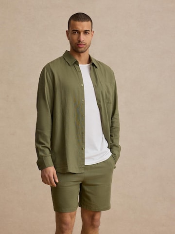 DAN FOX APPAREL Regular fit Button Up Shirt 'Taha' in Green: front