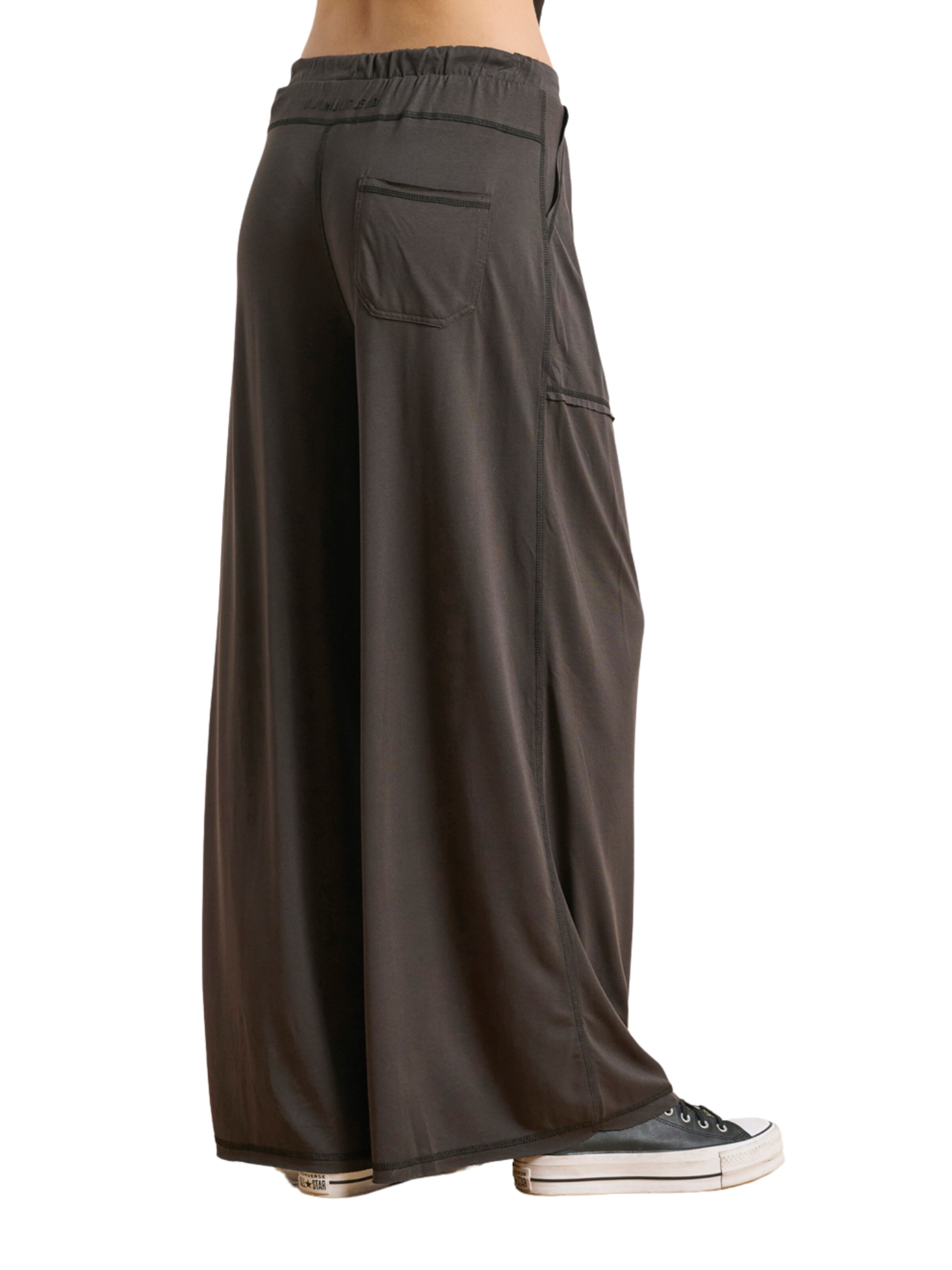 Bdtk Loosefit Sporthose 'L.I.M.I.T.E.D'‌‌ in Grau