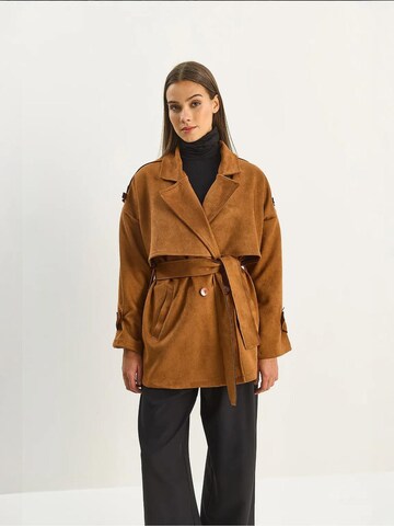 Bianco Lucci Tussenmantel in Bruin