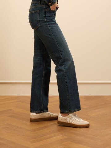 MANFIELD Sneakers laag in Beige