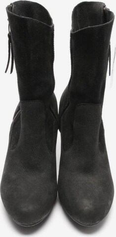 UGG Dress Boots in 40 in Black
