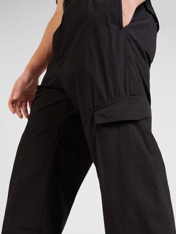 WEEKDAY Loose fit Cargo Pants 'Paul' in Black