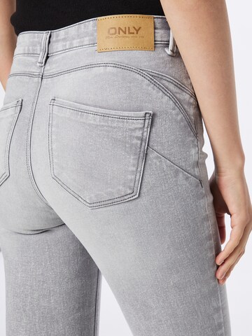 Skinny Jeans 'Daisy' di ONLY in grigio