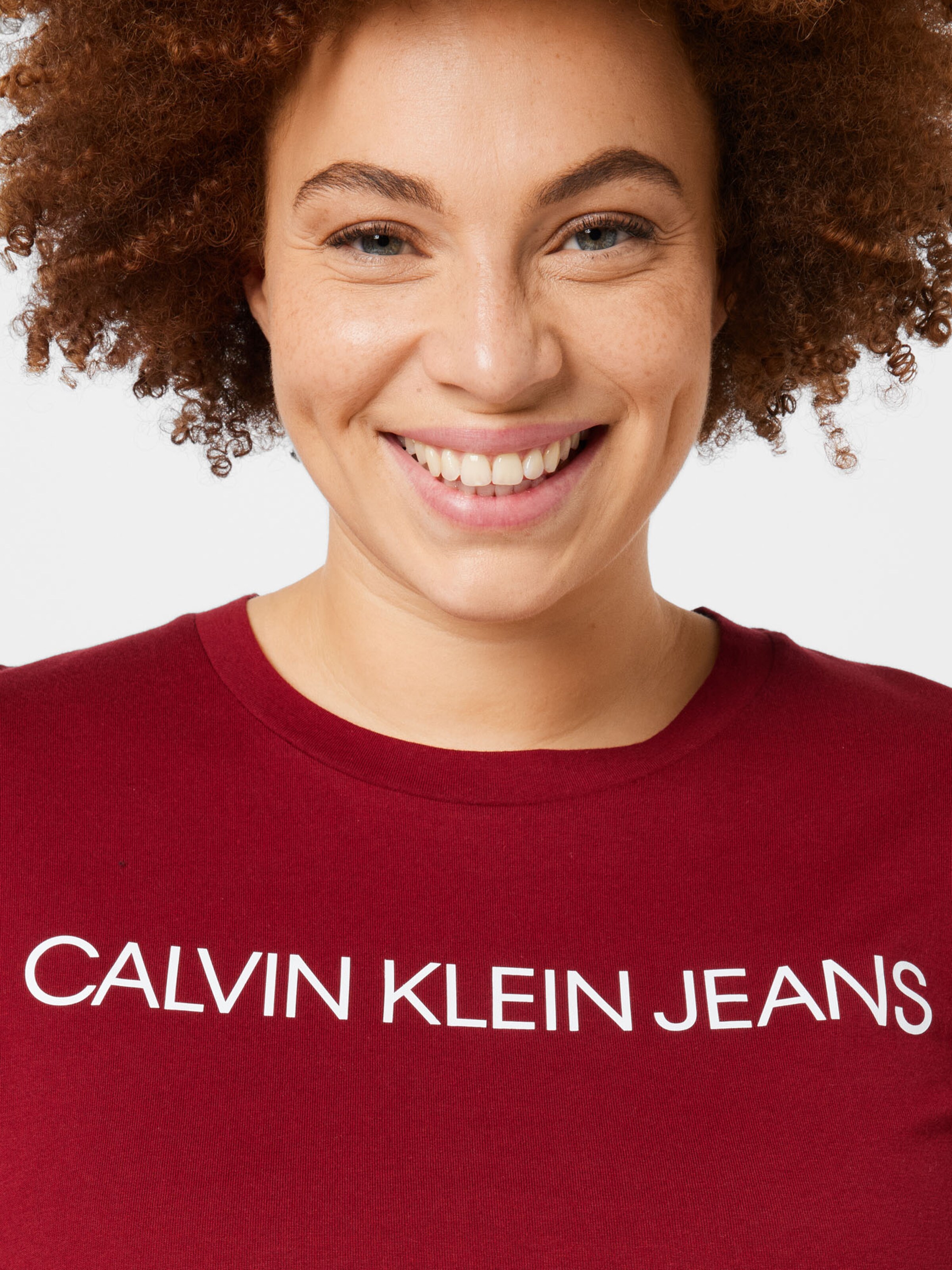 Grandes tailles T-shirt Calvin Klein Jeans Plus en Rouge Cerise 