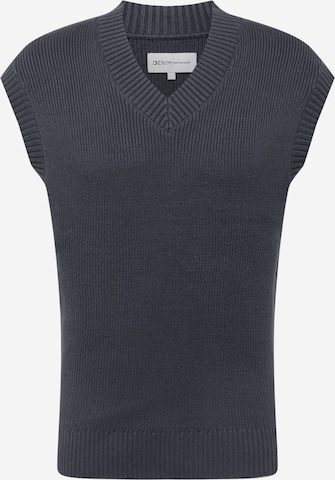 TOM TAILOR DENIM Sweater Vest in Grey: front